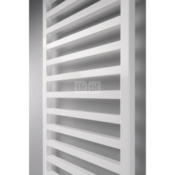 Grzejnik Zehnder Quaro QA-140-045 - 450mm, Kolor (Code0067) Edelweiss m, Typ złącza Code S012, Zintegrowane konsole naścienne Konsole ścienne towel radiator, Kolor mocowania (CodeRADC) Kolor grzejnika, Ilość zest naściennych 4