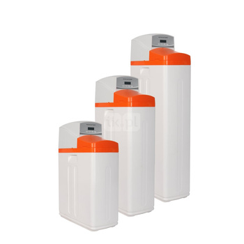 Kompaktowy zmiękczacz wody Viteco KZW 20L, przyłącza 1", z kompletnym zestawem filtracji wstępnej i zestawem do mierzenia twardości wody